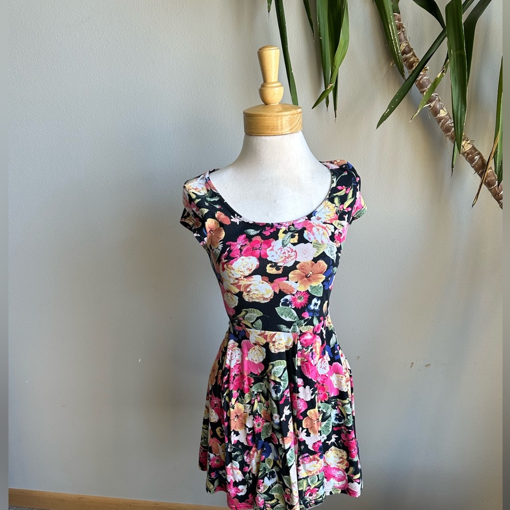LAST CALL !!! floral dress SEND OFFER